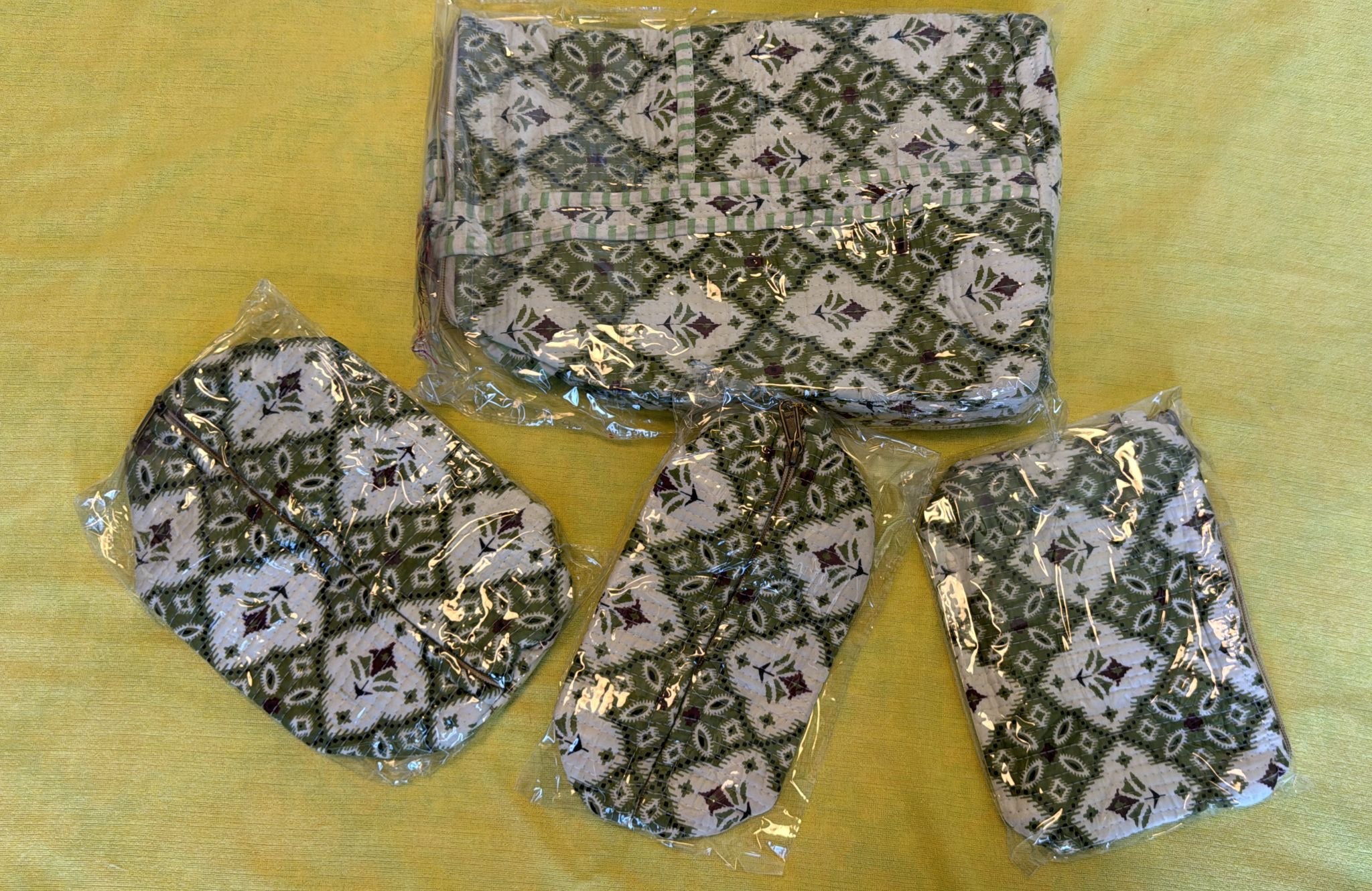Bolso de viaje + 3 neceseres