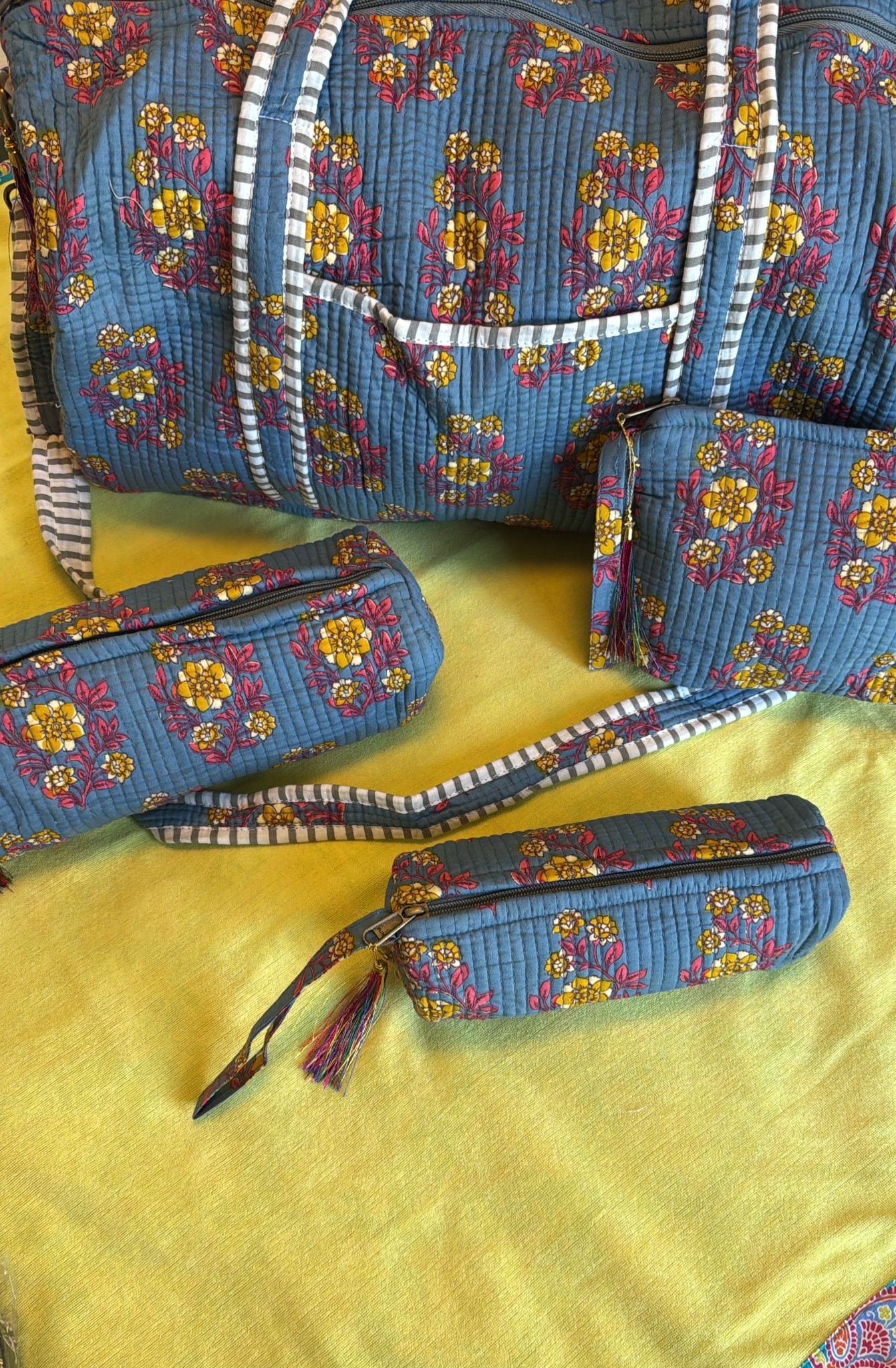Bolso de viaje + 3 neceseres