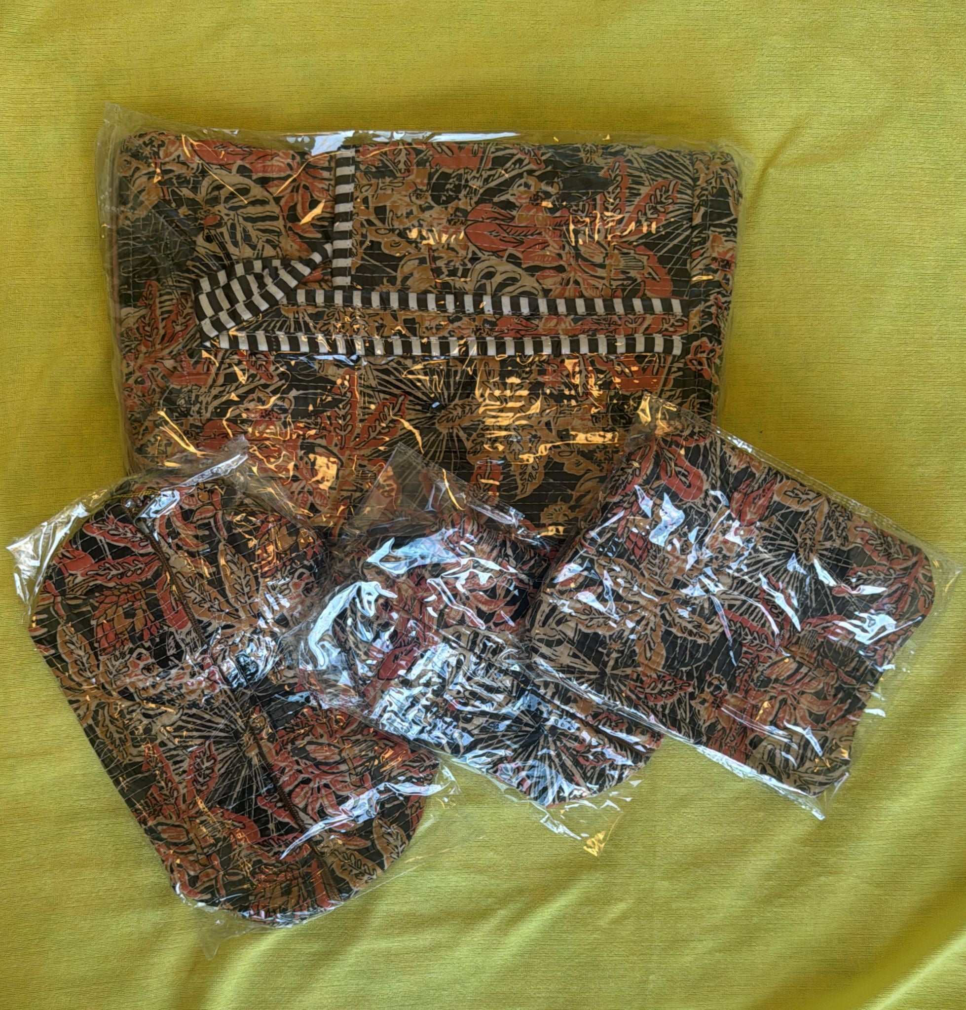 Bolso de viaje + 3 neceseres