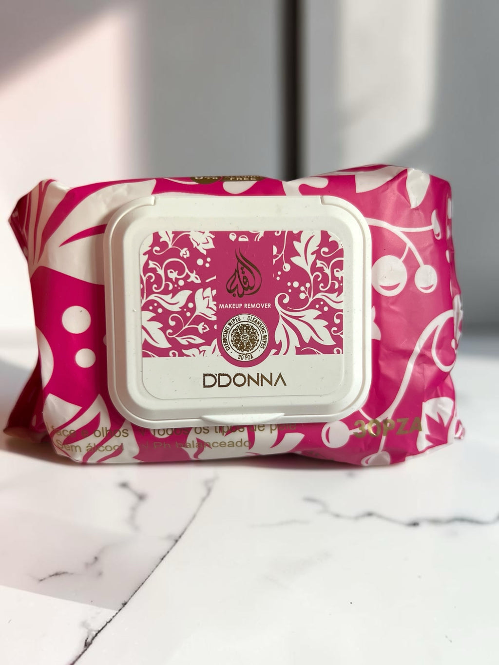 Paquete de 30 toallitas desmaquillantes Selsebil DDONNA con envase rosa y tapa rígida para limpieza facial profunda