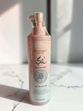 Gel de ducha Selsebil Kiss Beauty Esencia Árabe en envase rosa de 500ml con dosificador y diseño floral.