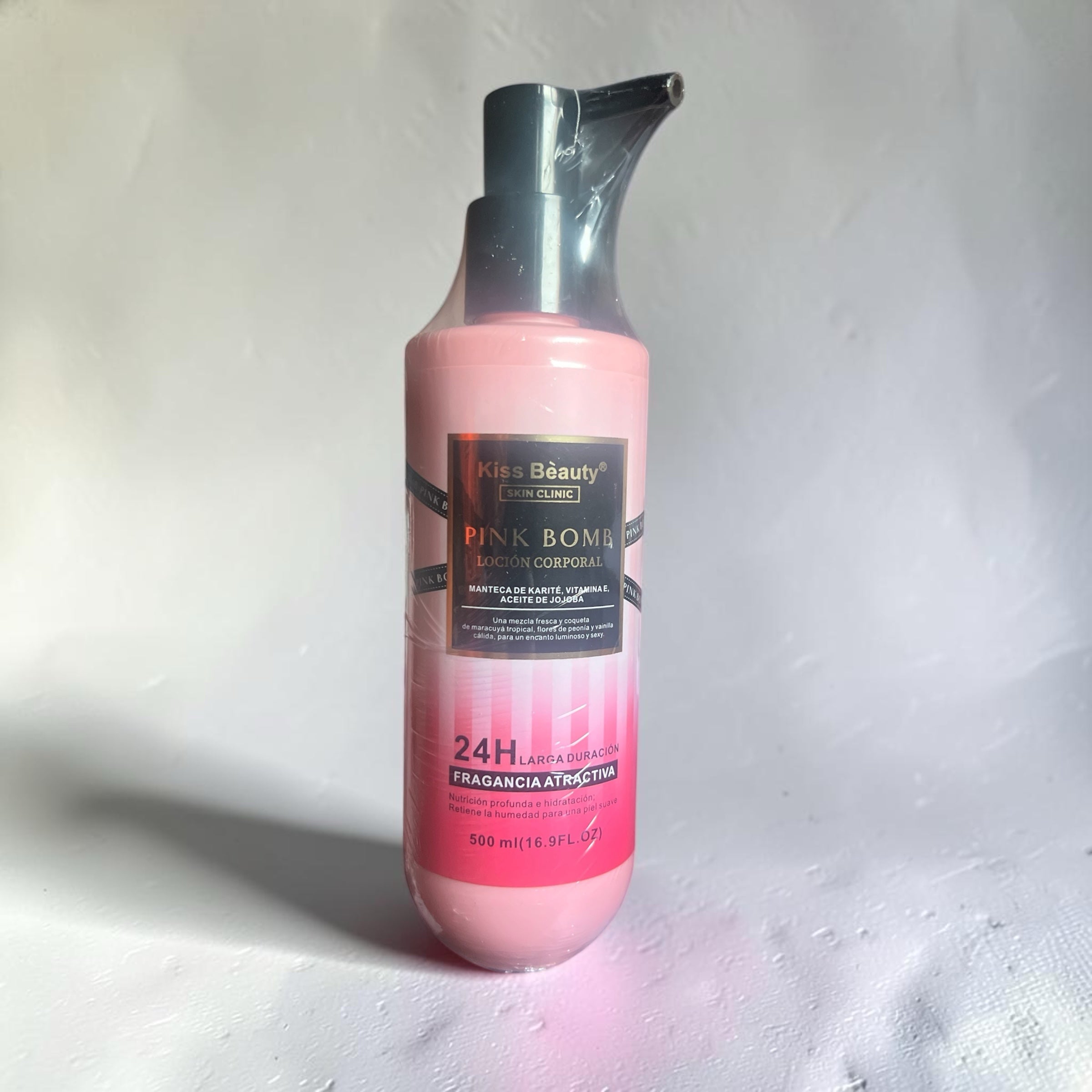 Loción corporal hidratante Selsebil Kiss Beauty Pink Bomb de 500 ml con dosificador y fragancia floral frutal