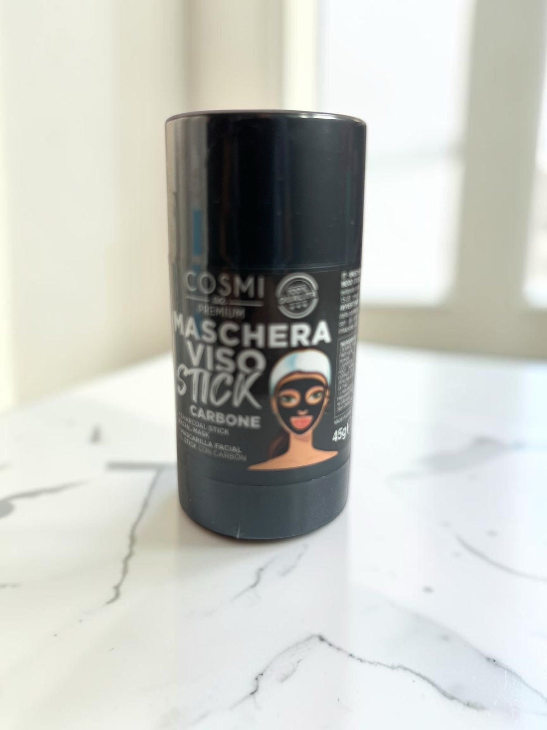 Mascarilla facial en stick de carbón Selsebil para limpieza profunda de poros en formato barra de 45g