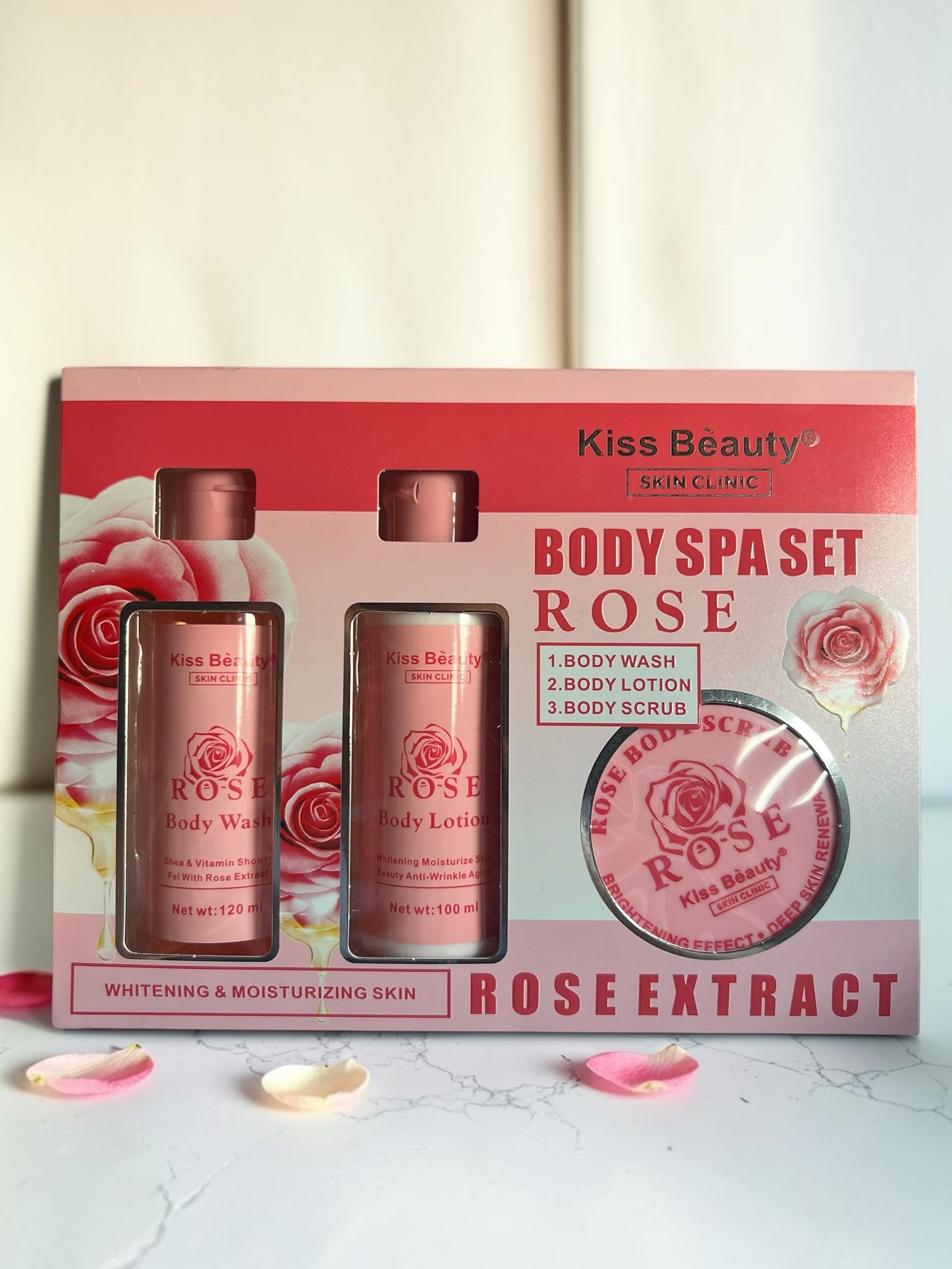 Set de spa corporal Selsebil Kiss Beauty con extracto de rosa, incluye gel de ducha, loción y exfoliante en caja rosa.