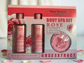 Set de spa corporal Selsebil Kiss Beauty con extracto de rosa, incluye gel de ducha, loción y exfoliante hidratante.